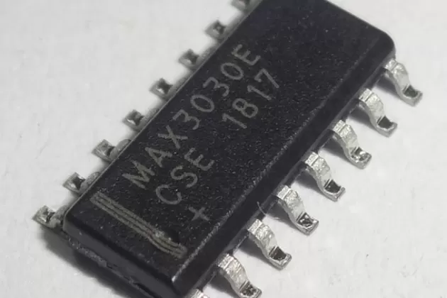 MAX3030ECSE